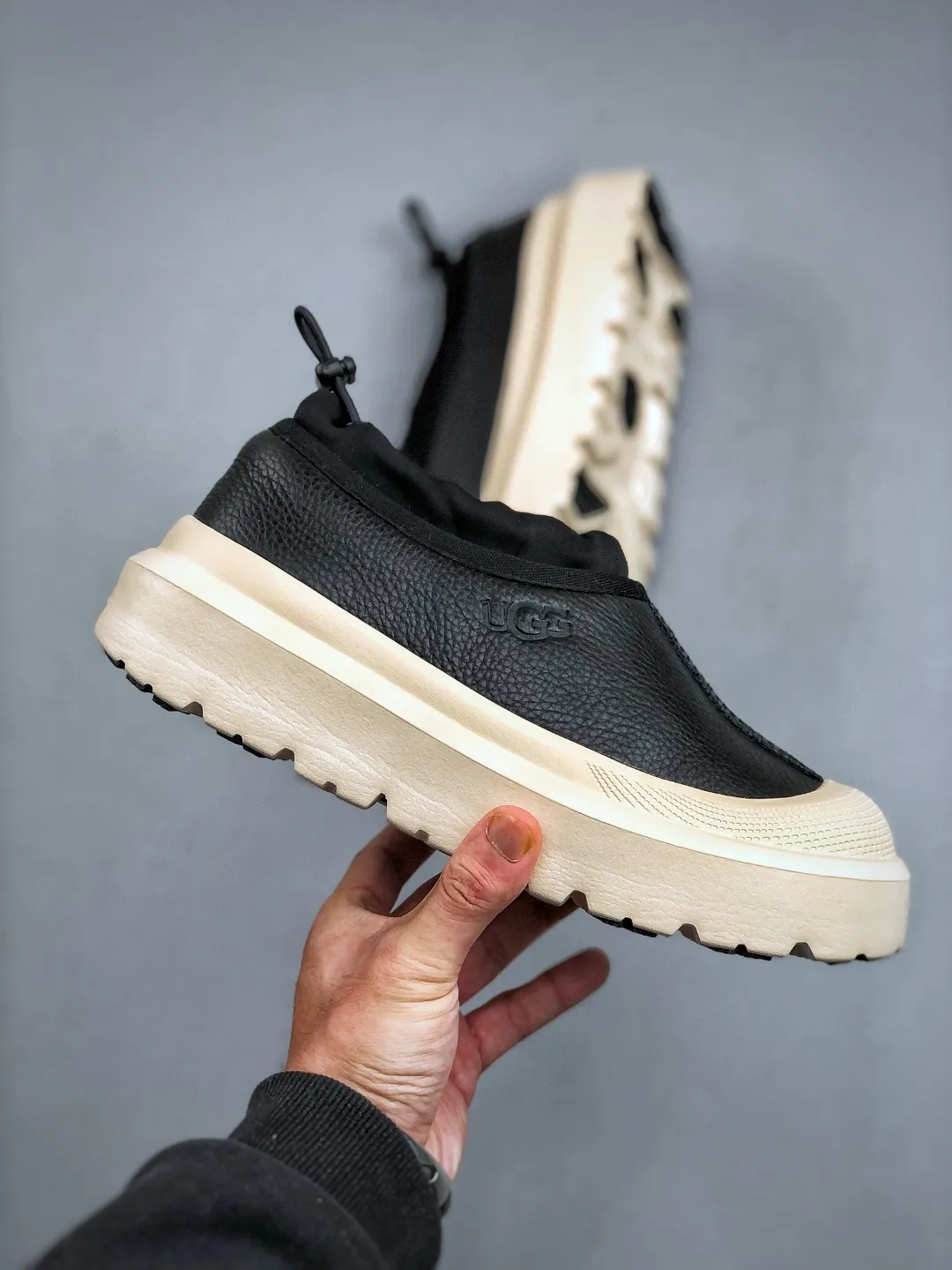 Local self-pickup 💰560 supports store delivery. Same style as Wang Yibo, the latest official revision and new style! The platform is exclusively for foreign trade UGG Tasman GTX winter neutral small potato snow shoes 1172790 Produced by the ten-year-old brand shoemaking factory production line. Pay attention to every detail. Longfeng A-grade genuine sheep fur is integrated. Created in full compliance with the ZP process. Size: 37-45